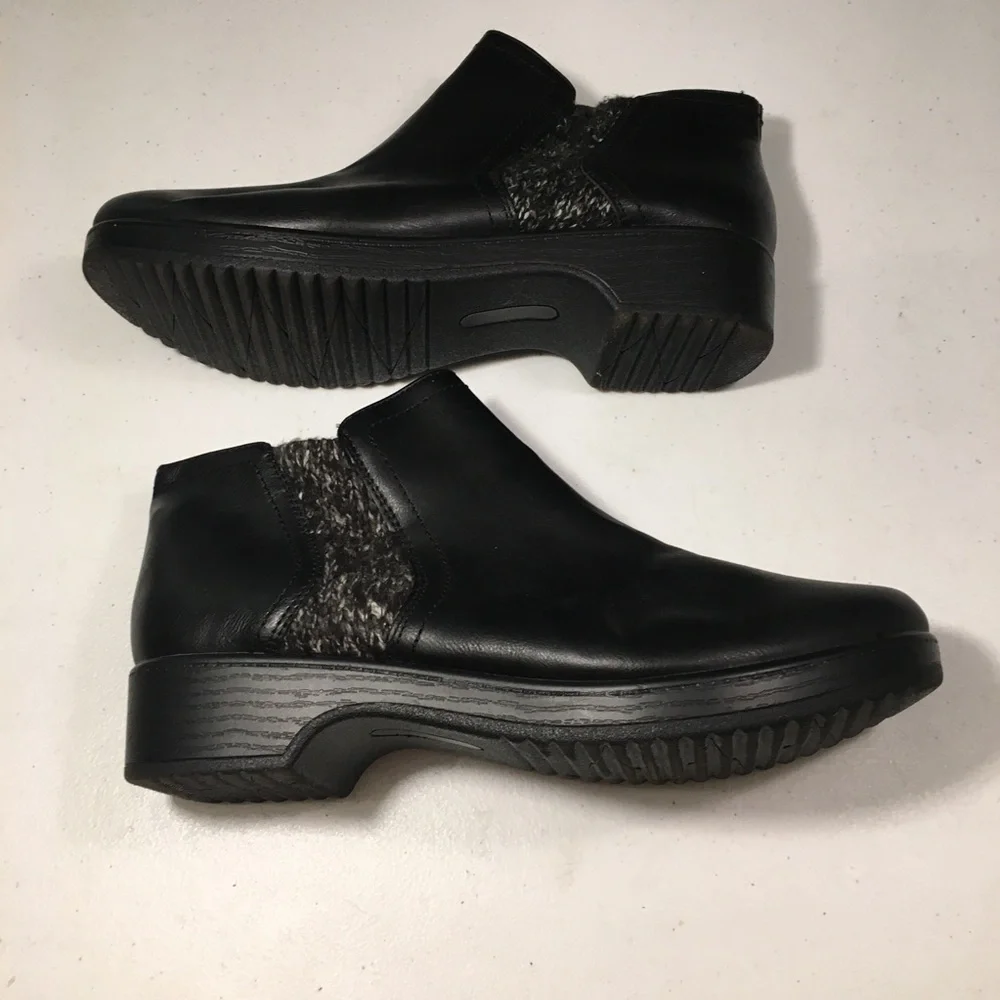 Croft&Barrow Booties Tecomfort Size 9M Black